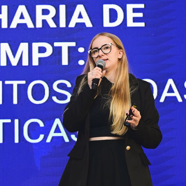 Renata Weber speaking at QP Summit
